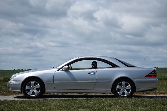 Mercedes-Benz CL500 11 of 22