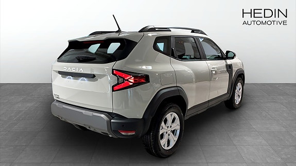 Dacia Duster 2 of 5