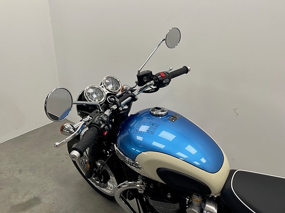 Triumph Bonneville T120 7 of 7