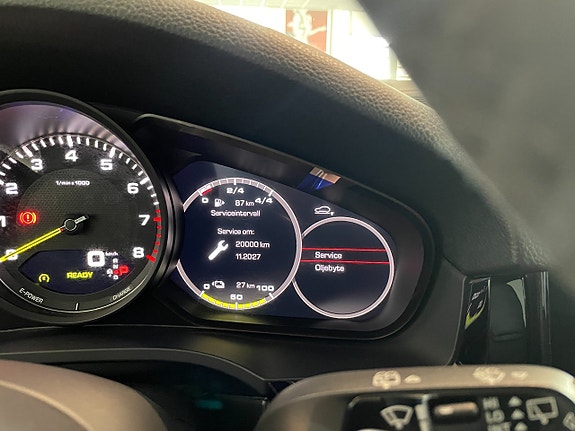 Porsche Cayenne 8 of 18
