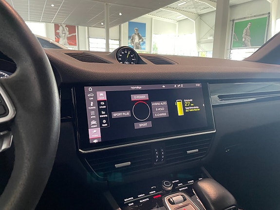 Porsche Cayenne 12 of 18