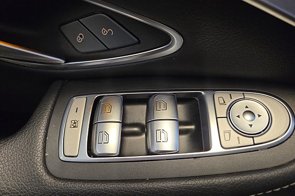 Mercedes-Benz C200 18 of 21