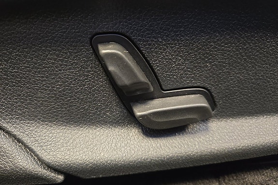 Mercedes-Benz C200 12 of 21