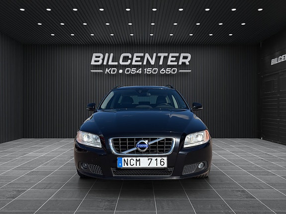 Volvo V70 2 of 5