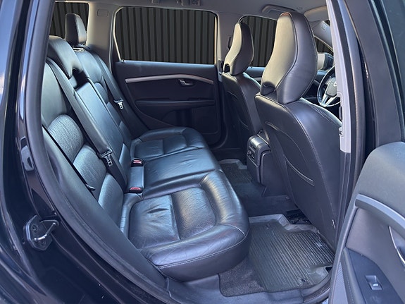Volvo V70 13 of 19