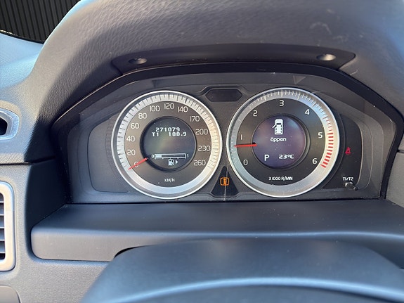 Volvo V70 16 of 19