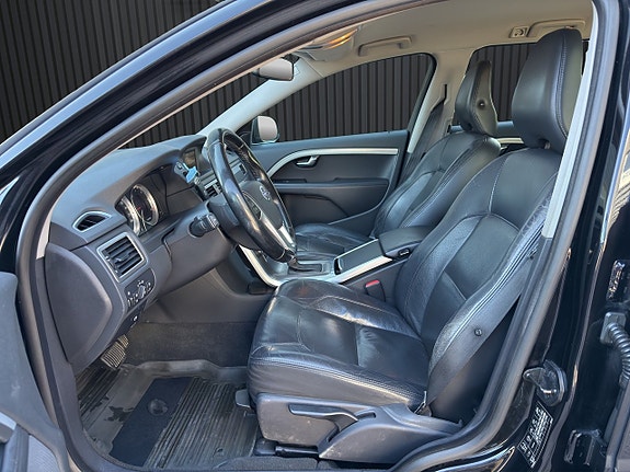 Volvo V70 10 of 19