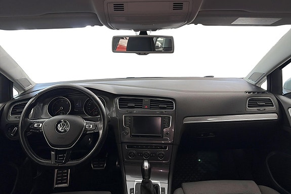 Volkswagen Golf Alltrack 11 of 19