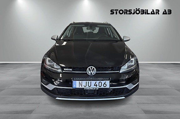 Volkswagen Golf Alltrack 8 of 19
