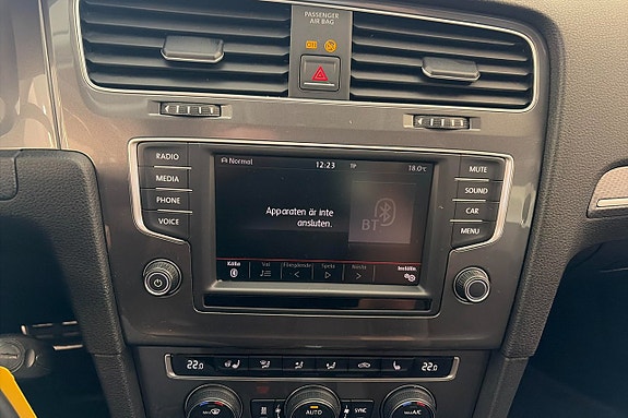 Volkswagen Golf Alltrack 18 of 19