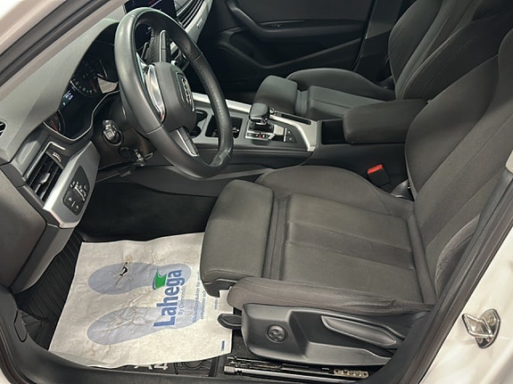 Audi A4 10 of 19