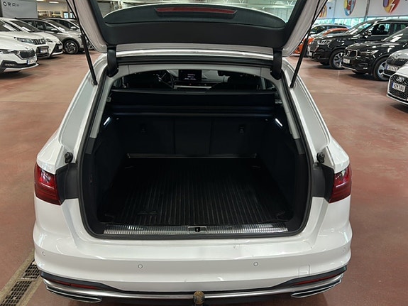 Audi A4 9 of 19