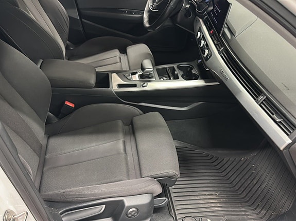 Audi A4 11 of 19