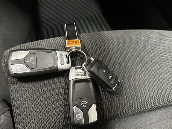 Audi A4 17 of 19