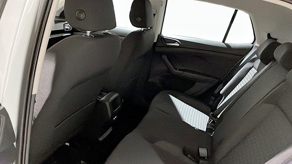 Volkswagen T-Cross 11 of 12