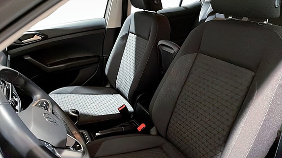 Volkswagen T-Cross 8 of 12