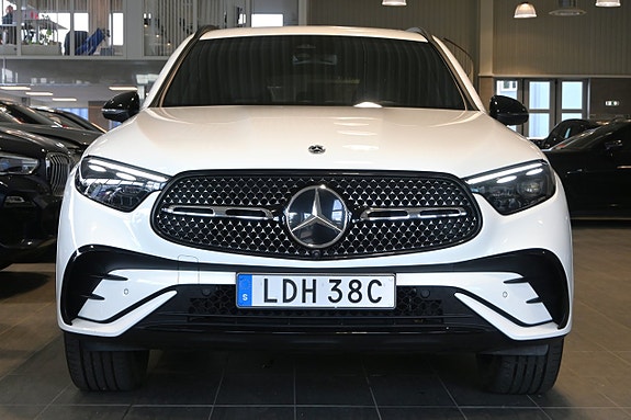 Mercedes-Benz GLC300 e 5 of 5
