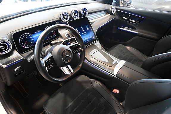 Mercedes-Benz GLC300 e 7 of 22
