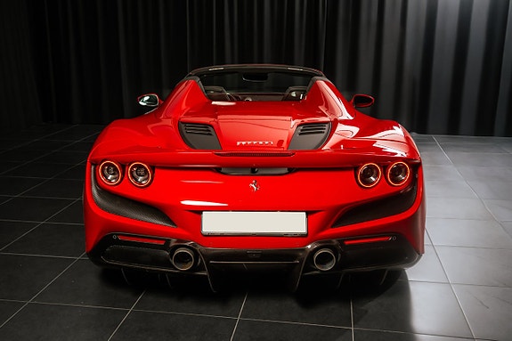 Ferrari F8 Tributo 4 of 5
