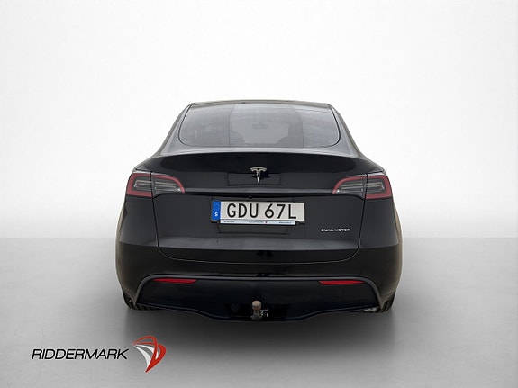 Tesla Model Y 8 of 30