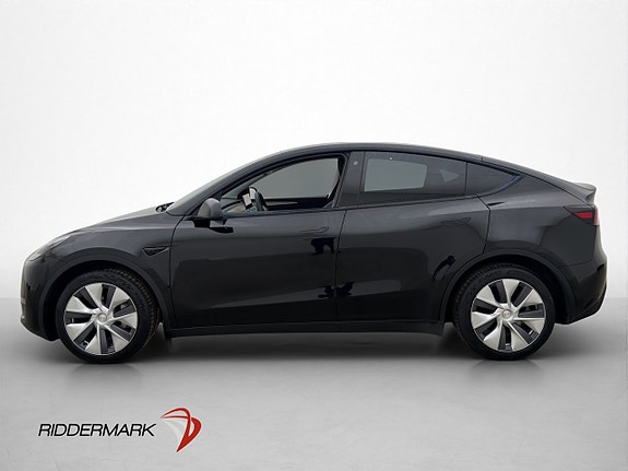 Tesla Model Y 5 of 30