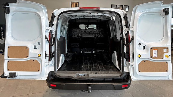 Ford Transit Connect 5 of 5