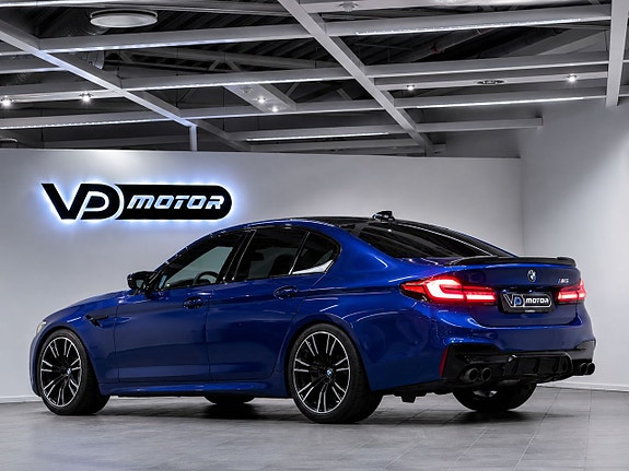 BMW M5 3 of 5