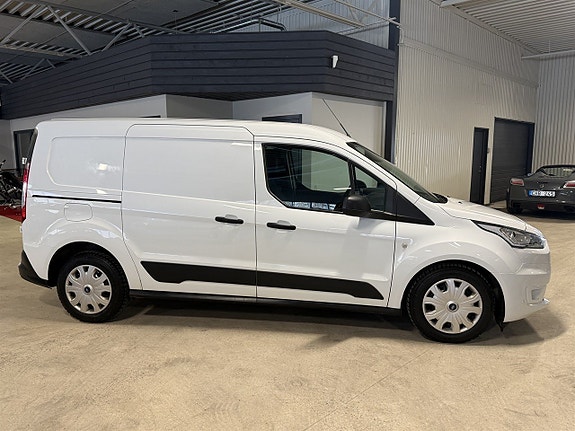 Ford Transit Connect 3 of 5