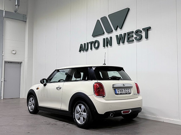 MINI One 4 of 5