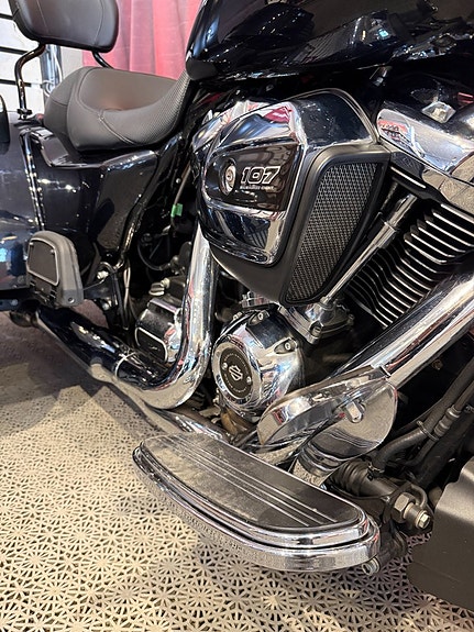 Harley-Davidson FLRT FREEWHEELER 9 of 14