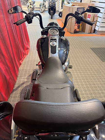Harley-Davidson FLRT FREEWHEELER 5 of 14