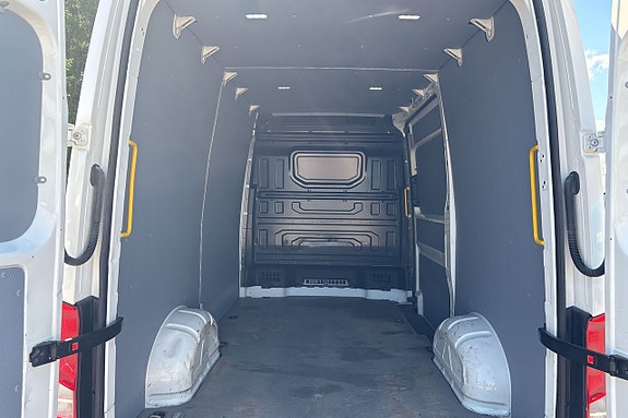 Volkswagen Crafter 35 7 of 12