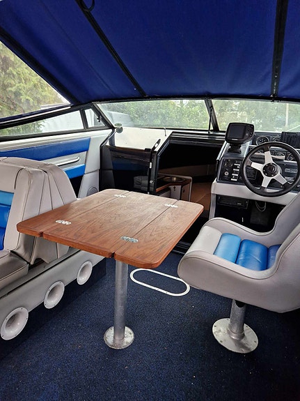 Chaparral 2550SX MercruiserV8 6,2l MPI med Bravo 3 drev 11 of 22