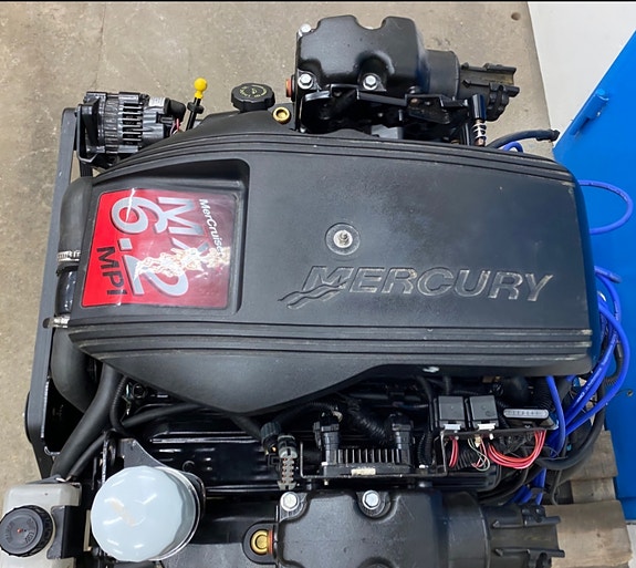 Chaparral 2550SX MercruiserV8 6,2l MPI med Bravo 3 drev 21 of 22