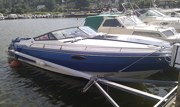 Chaparral 2550SX med  Mercruiser 6,2 mpi 2 of 5