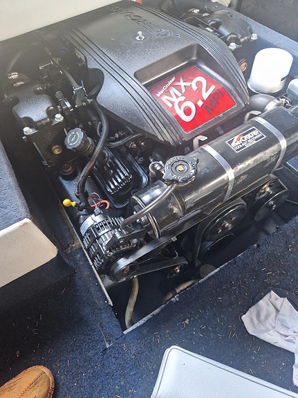 Chaparral 2550SX MercruiserV8 6,2l MPI med Bravo 3 drev 2 of 22