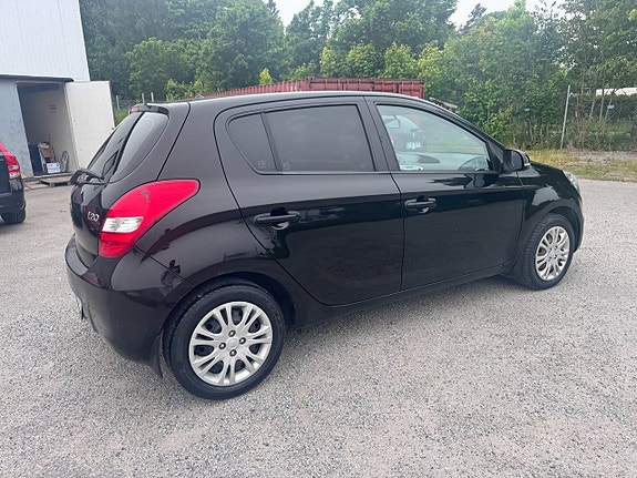 Hyundai i20 4 of 5