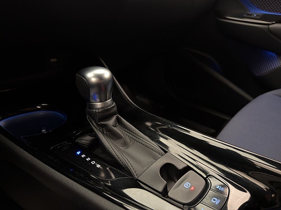 Toyota C-HR 22 of 30