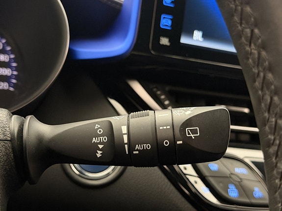 Toyota C-HR 29 of 30