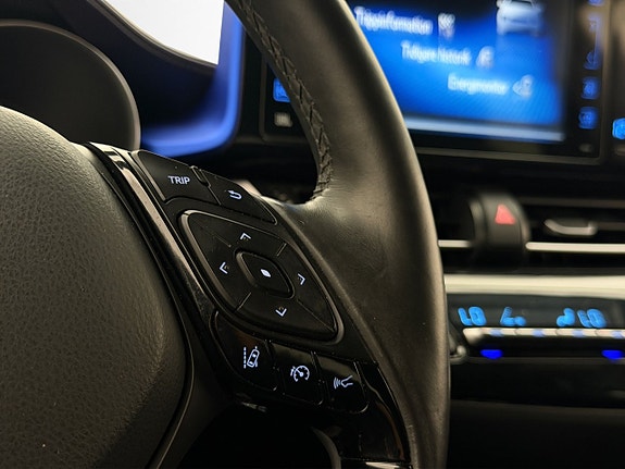 Toyota C-HR 25 of 30