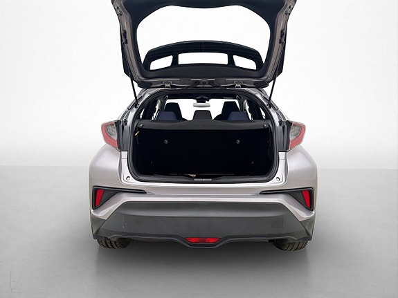 Toyota C-HR 12 of 30