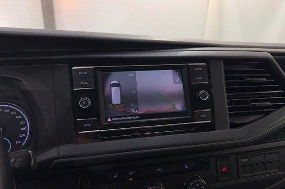 Volkswagen Transporter 18 of 24