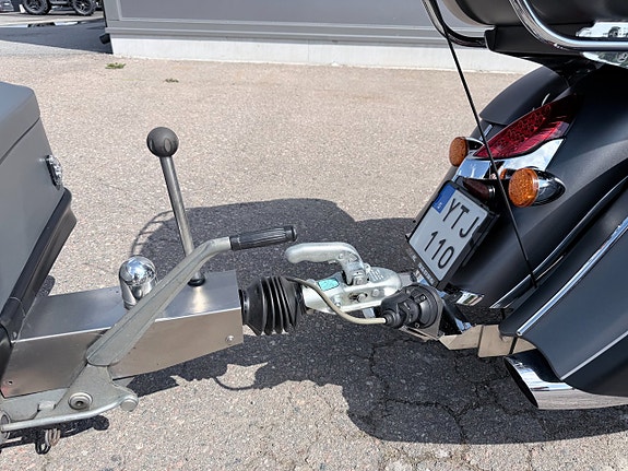 Indian Roadmaster med specialbyggt släp 7 of 27