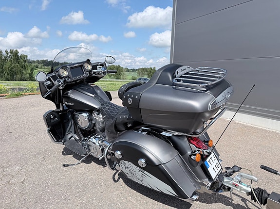 Indian Roadmaster med specialbyggt släp 14 of 27