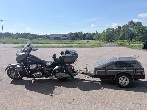 Indian Roadmaster med specialbyggt släp 20 of 27