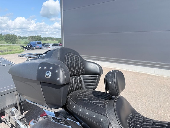 Indian Roadmaster med specialbyggt släp 25 of 27