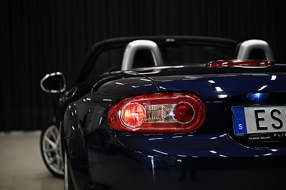 Mazda MX-5 7 of 27