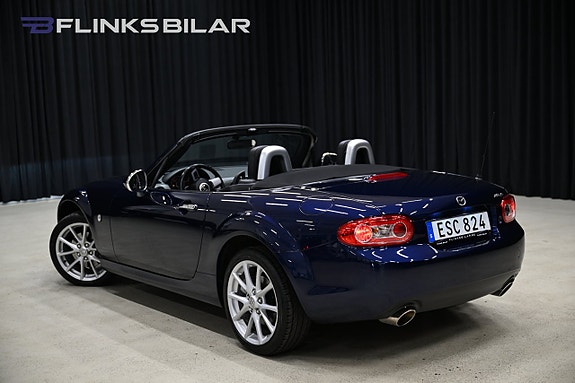 Mazda MX-5 8 of 27