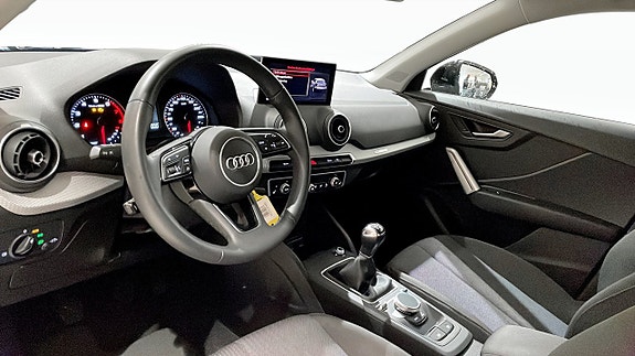 Audi Q2 7 of 12