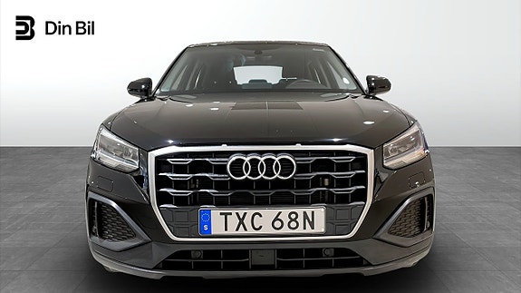 Audi Q2 4 of 5